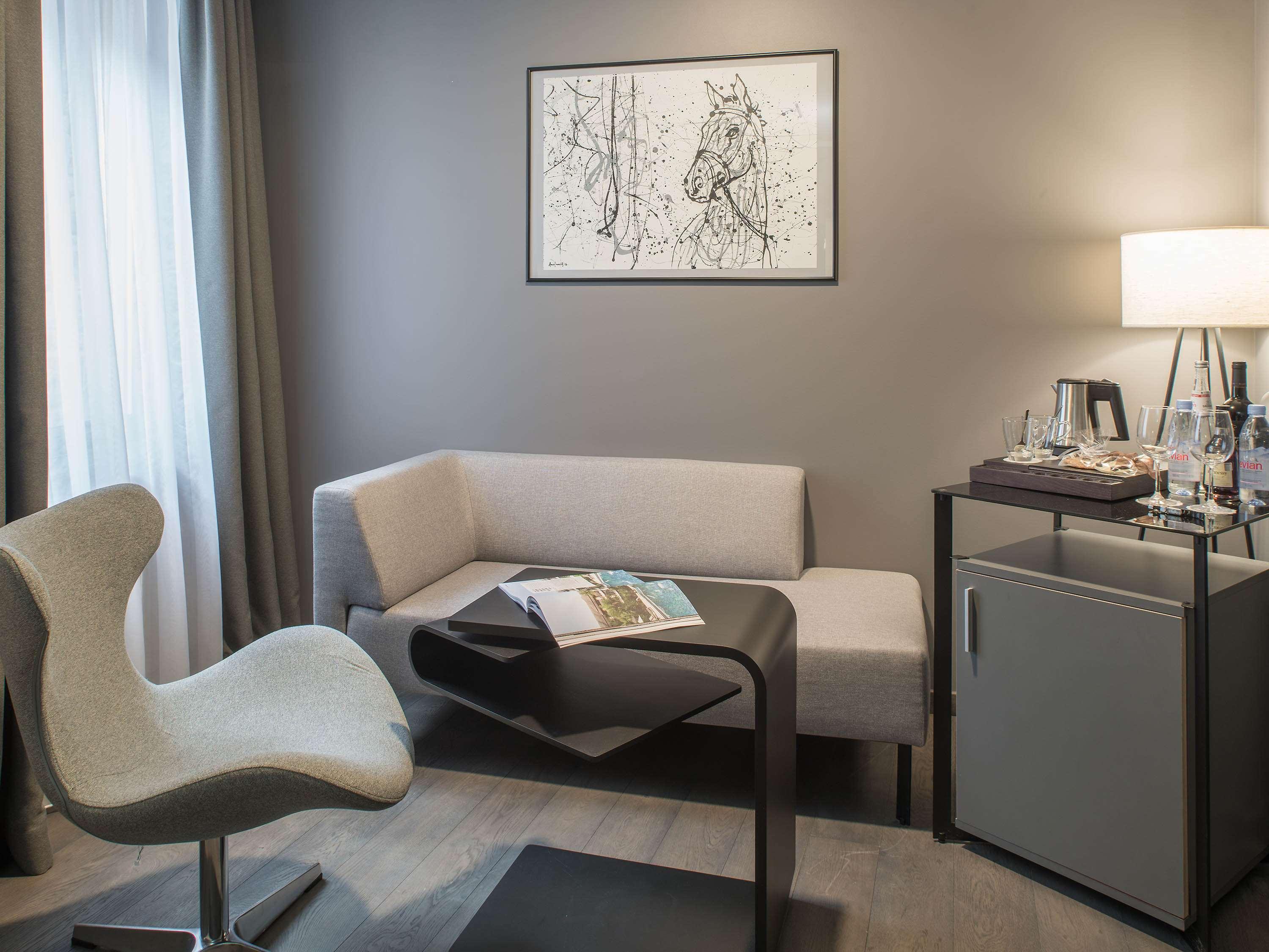 فندق بولمان ريغا أولد تاون المظهر الخارجي الصورة A suite at the Mandarin Oriental, Munich