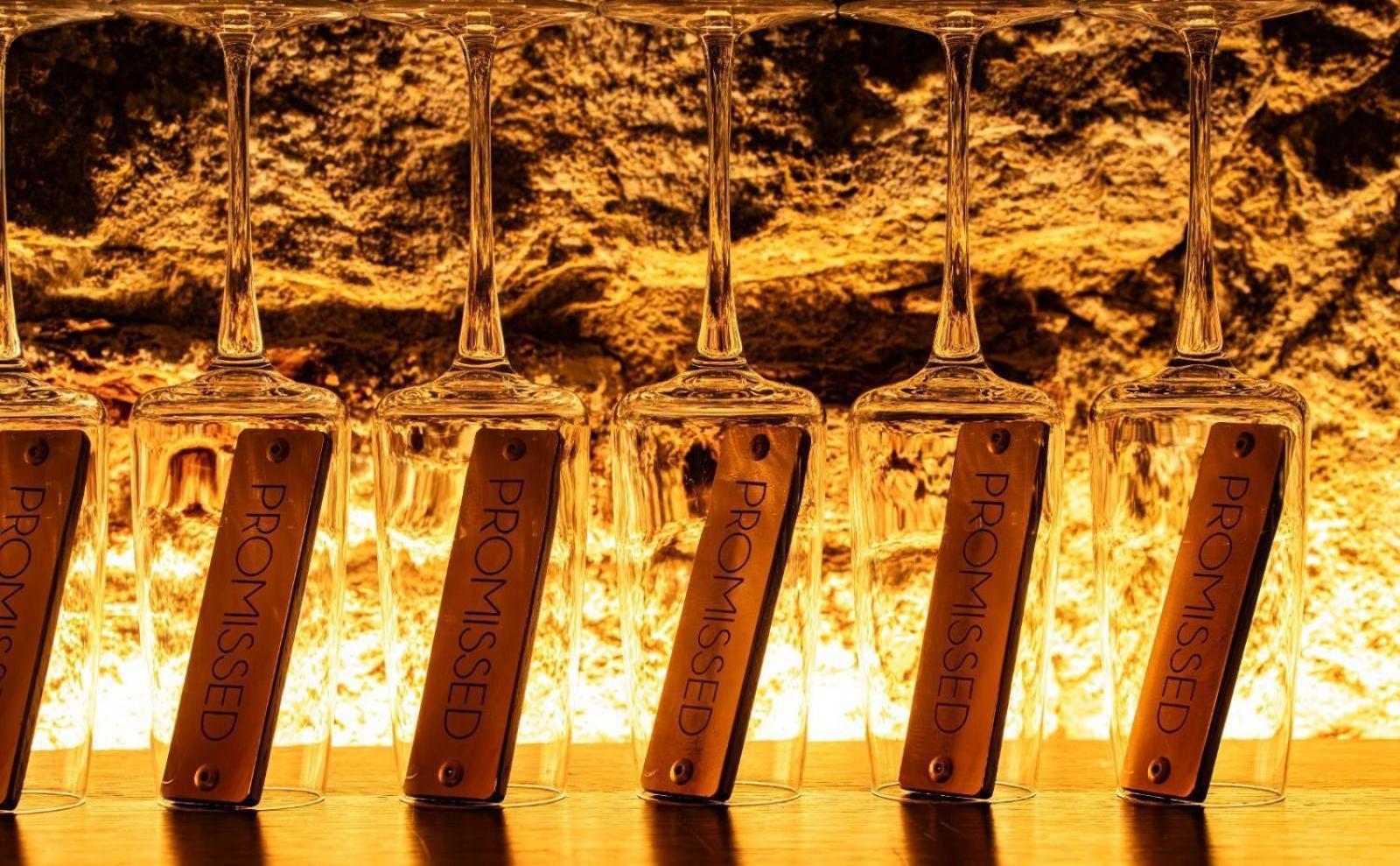 فندق بولمان ريغا أولد تاون المظهر الخارجي الصورة Champagne glasses