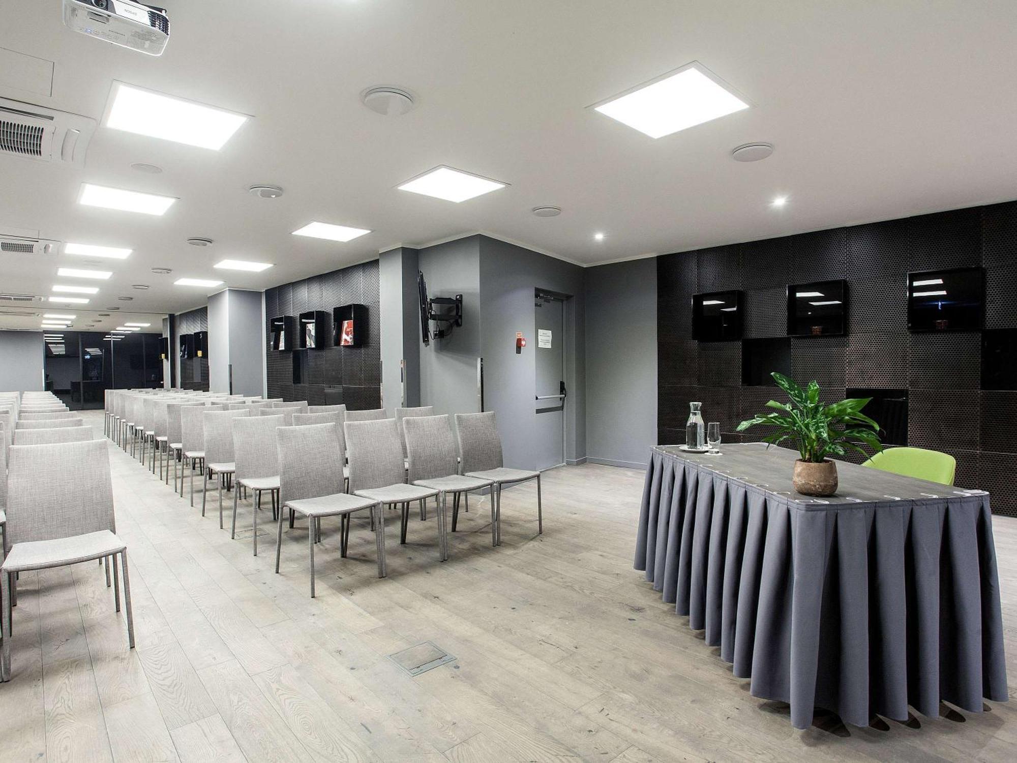 فندق بولمان ريغا أولد تاون المظهر الخارجي الصورة The press conference room